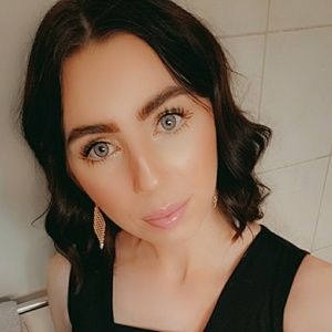 Meet your Posher, Monica